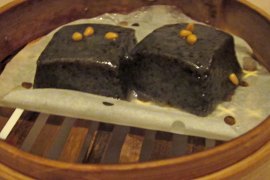 Ye Shanghai Steamed Black Sesame Rice-flavoured Cake