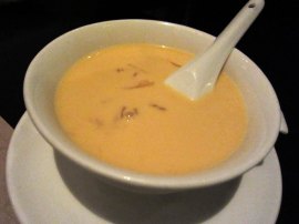Ye Shanghai - Mango Sago Cream with Pomelo